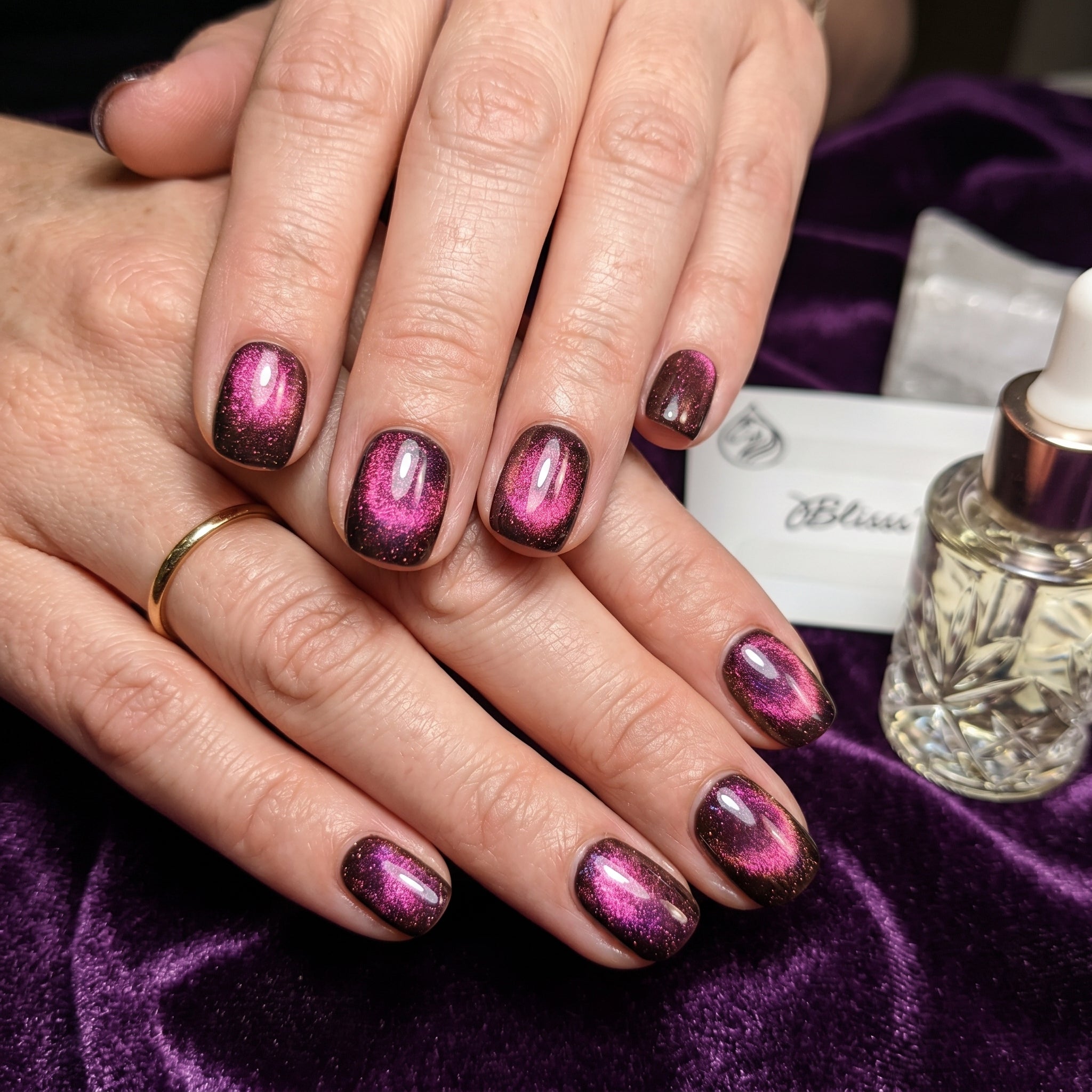 Blisss Nails Handmade Premium Press On Nails - Black Orchid Aura Cat Eye Magnetic Effect, Reusable Artificial Nails, Short Square Round Shape, Luxury Shimmer Finish Salon-Quality Fake Nails 10 Pcs Nail Set