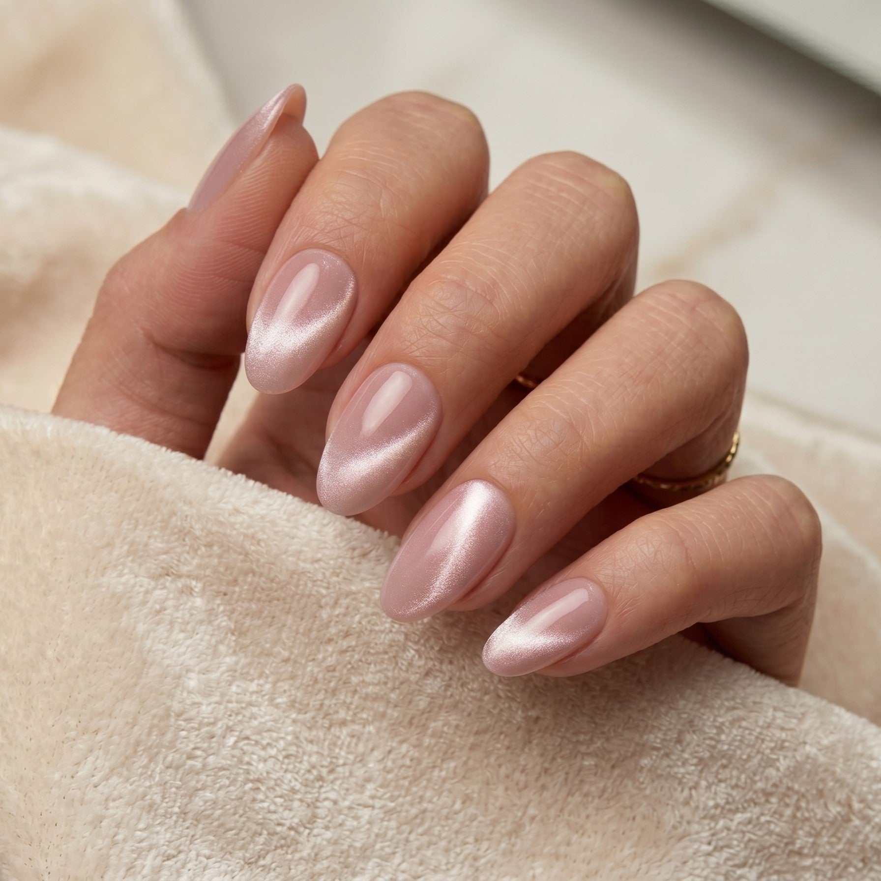 Blisss Nails Handmade Premium Press On Nails – Pink Mauve Mist Aura Cat Eye Magnetic Effect, Reusable Artificial Nails, Short Almond Stiletto Shape, Luxury Shimmer Finish Salon-Quality Fake Nails 10 Pcs Nail Set