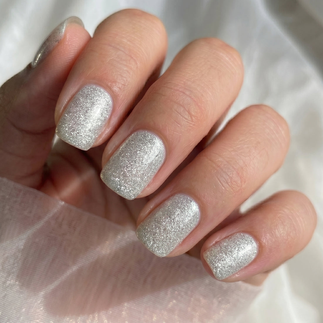 Blisss Nails Handmade Premium Press On Nails – White Moonlight Silver Velvet Cat Eye Magnetic Effect, Reusable Artificial Nails, Short Square Round Shape, Luxury Shimmer Finish Salon-Quality Fake Nails 10 Pcs Nail Set