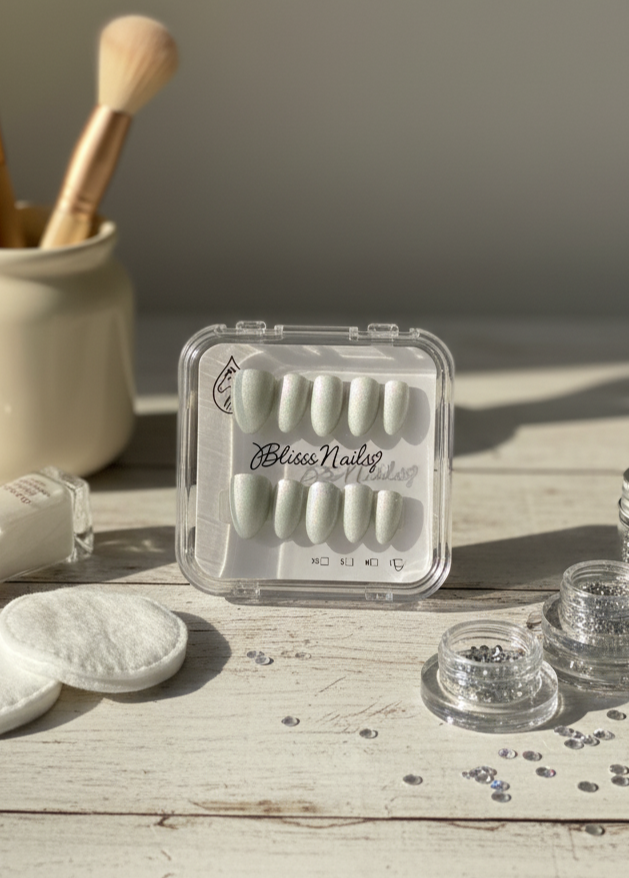 Blisss Nails Handmade Premium Press On Nails - Frosted Pistachio Green Cat Eye Magnetic Effect, Reusable Artificial Nails, Short Almond Stiletto Shape, Luxury Shimmer Finish Salon-Quality False Nails 10 Pcs Nail Set