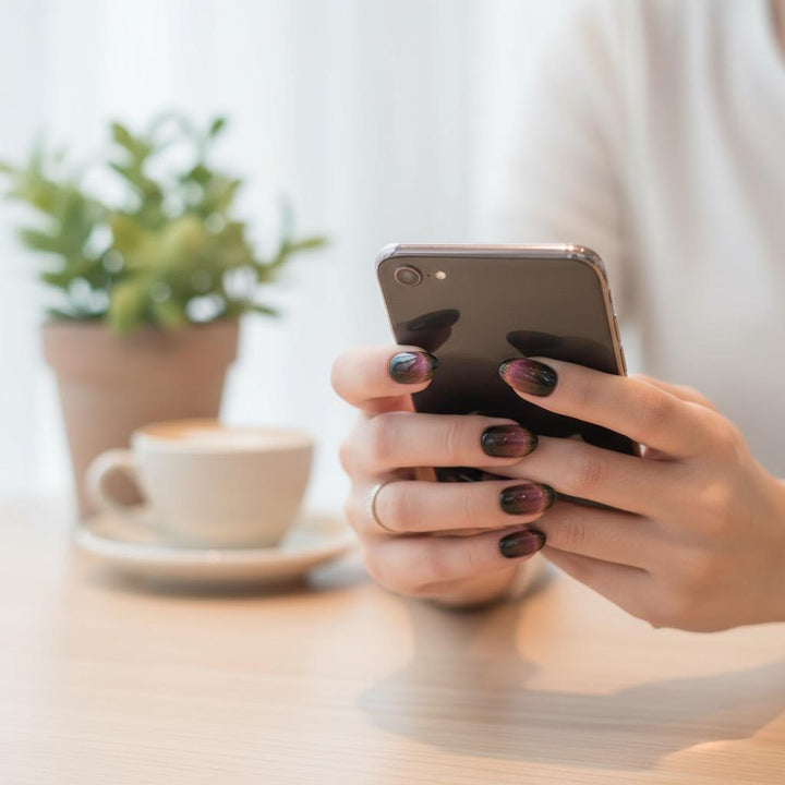 Blisss Nails Handmade Premium Press On Nails – Black Sunset Ember Aura Cat Eye Magnetic Effect, Reusable Artificial Nails, Short Almond Stiletto Shape, Luxury Velvet Finish Salon-Quality False Nails 10 Pcs Nail Set